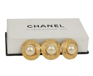 Chanel Large Gold Tone Faux Mabe Pearl Barrette