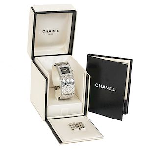 Chanel Silver Matelassee Diamond Stainless Watch