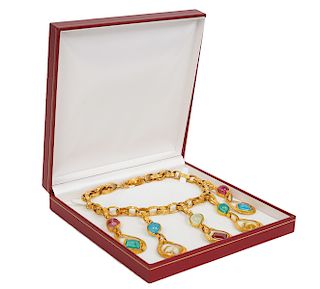 Chanel Gold Tone Gripoix Cabochon Pendant Necklace