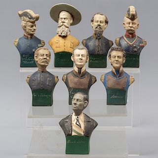 Lote de 8 bustos de hombre ilustres. México. SXX. En terracota policromada. Consta de: Victoriano Huerta, Porfirio Díaz, otros.