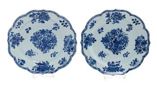 A Pair of Chinese Export Blue and White Porcelain Plates 
Each: diam 9 in., 23 cm. 