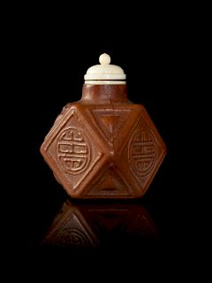 A Chinese Gourd Snuff Bottle
Height 2 in., 5 cm. 