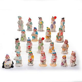 GROUP OF 21 BESWICK LITTLE LOVABLES CLOWN FIGURINES