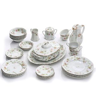 4 PIECE HUTSCHENREUTHER LUNCHIN SET WITH EXTRA PLATES