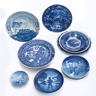 14 VARIOUS BLUE AND WHITE CERAMIC PLATES