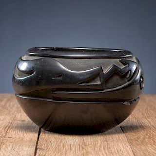 Terecita Naranjo (Santa Clara, 1919-1999) Pottery Bowl, From The Harriet and Seymour Koenig Collection, New York