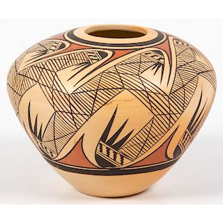 Adelle L. Nampeyo (Hopi, b. 1959) Pottery Jar 