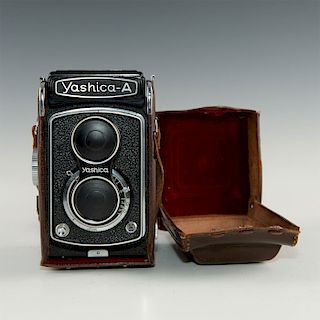 VINTAGE YASHICA-A TLR CAMERA WITH CASE