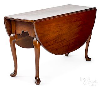 Pennsylvania or Southern Queen Anne table