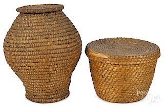 Two Pennsylvania rye straw lidded baskets