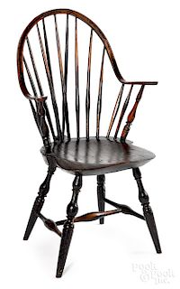 Continuous arm braceback Windsor chair