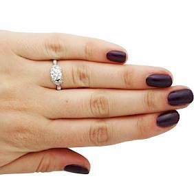 Plat 1tcw VS1 clarity & H color Diamond engagement Ring