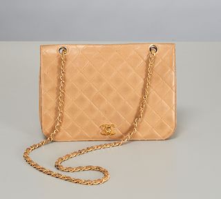 Chanel single flap quilted purse