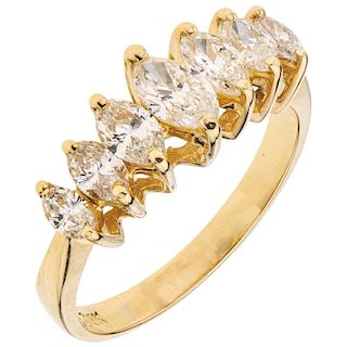 A diamond 18K yellow gold ring. 