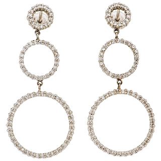 A diamond 18K white gold pair of earrings. 