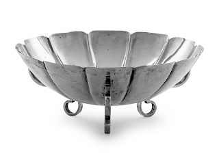 An American Silver Fluted Bowl
Webster Co., North Attleboro, MA, 20th Century, retailed by Cartier
raised on scrolled feet.