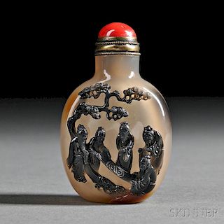Agate Snuff Bottle with Figures