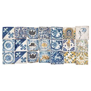 LOT OF MOSAICS. MEXICO, 19TH CENTURY. Talavera, polychromed and blue over white, various designs.  1.85 x 1.85 in