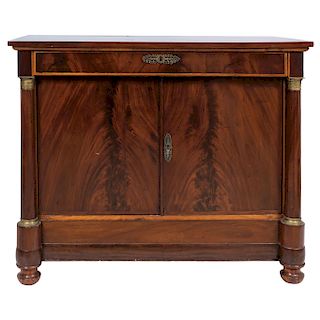 COMMODE. FRANCE, 19TH CENTURY. EMPIRE Style. Veneered wood with bronze details. With two folding front doors. 39.3 x 48 x 23.6 in