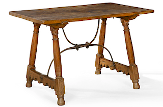 A Spanish Baroque walnut library table
