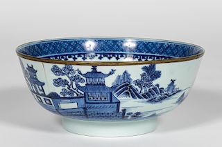 Chinese Celadon Canton Export Porcelain Bowl