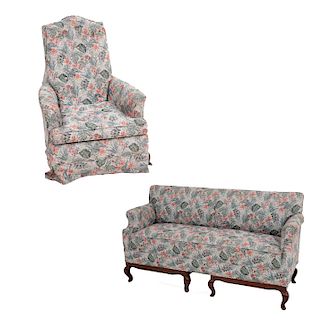 Lote de muebles para sala. Siglo XX. Consta de: Love seat. Estructura de madera tallada con tapicería textil y sillón.Pz:2