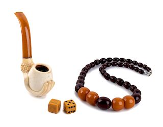 Meerschaum pipe - Turkey early 20th Century, bakelite necklace and two bakelite gaming dice
