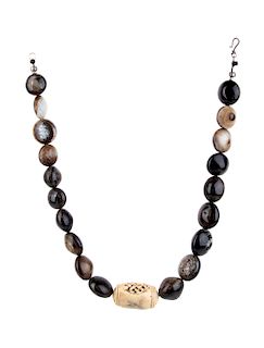 Banded agate and bone necklace  -  20th Century