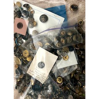 LARGE BAG OF ASSORTED SMALL METAL BUTTONS