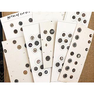 8 SMALL CARDS OF DIVISION 1 METAL BUTTONS
