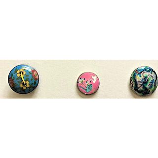 3 SMALL AND MEDIUM VARIOUS TECHNIQUE ENAMEL BUTTONS