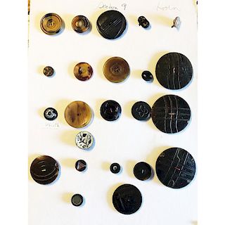 9 CARDS OF EARTHY TYPE BUTTONS