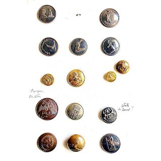SMALL CARD OF METAL CREST/LIVERY BUTTONS