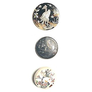 3 LARGE ASSORTED MATERIAL BUTTONS DEPICTING BIRDS