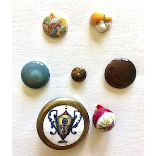 7 S/M/L ASSORTED CERAMIC BUTTONS INCLUDING NORWALK