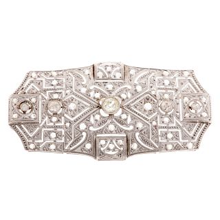 A Ladies Vintage Diamond Brooch in Platinum