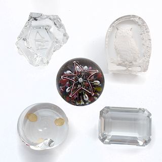 5 DECORATIVE MULTIFACETED CRYSTAL PAPERWEIGHTS