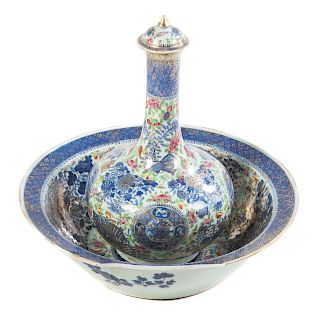 Chinese Export Water Bottle and Wash Basin