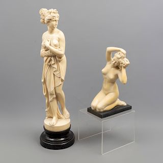 Lote de 2 esculturas. SXX. En resina. Consta de: Reproducción de la obra de Antonio Canova "Venus Itálica" y Anónimo Mujer arrodillada.