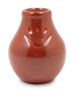 Nathan Youngblood
(Santa Clara, b. 1954)
Redware Vase with Bear Paw