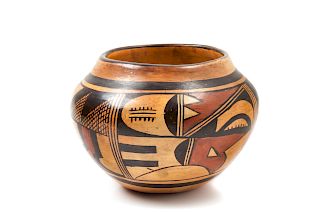 Paqua Naha, First Frog Woman
(Hopi, 1890-1955)
Polychrome Jar