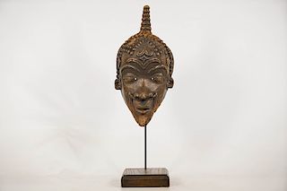 Bene Lulua Face Mask 14" on Custom Stand