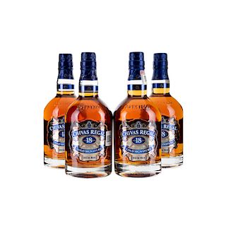 Chivas Regal. 18 años. Blended. Scotch Whisky.  Piezas: 4.