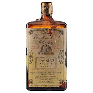Mackie's ancient brand. Blended scotch whisky. Scotland. Con estuche.