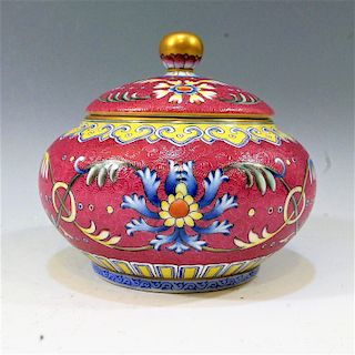 IMPERIAL CHINESE FAMILLE ROSE COVER JAR - QIANLONG MARK & PERIOD