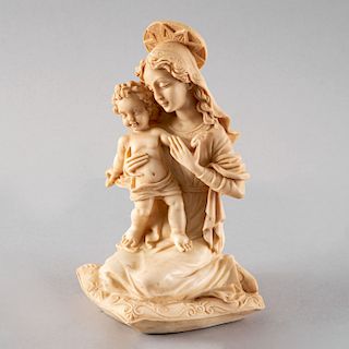 Madona con el Niño. Italia, siglo XX. Elaborada en pasta BIANCHI. 18 cm de altura.