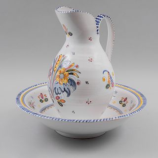 Aguamanil. Toledo, España, Ca. 1997. Jarra y palangana elaboradas en cerámica vidriada BARREIRA con soporte de herrería. Pz: 3