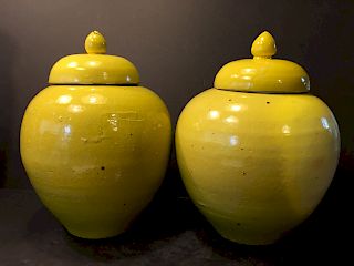OLD Large Chinese Yellow glazed Jars with lid, Ming/Qing period