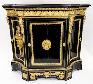 A LACQUER ORMOLU-MOUNTED COMMODE, LATE 19TH CENTURY