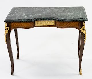 A FRANCOIS LINKE-STYLE PARQUETRY AND BOIS SATINE ORMOLU-MOUNTED OCCASIONAL TABLE WITH VERDE ANTIQUE TOP